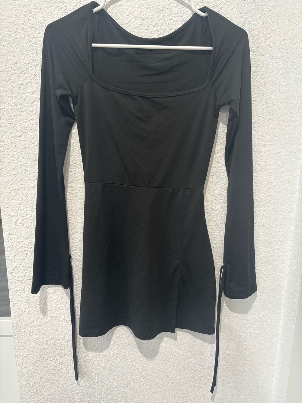 Women's Black Long-Sleeve Mini Dress with Scoop Neck